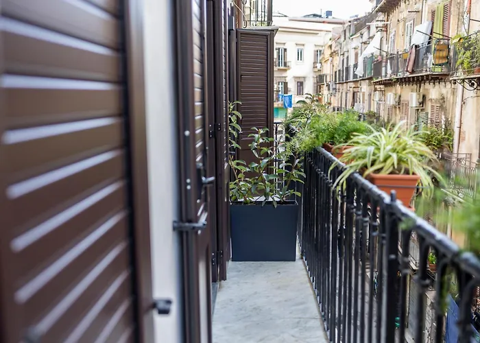 Casa Delle Maioliche